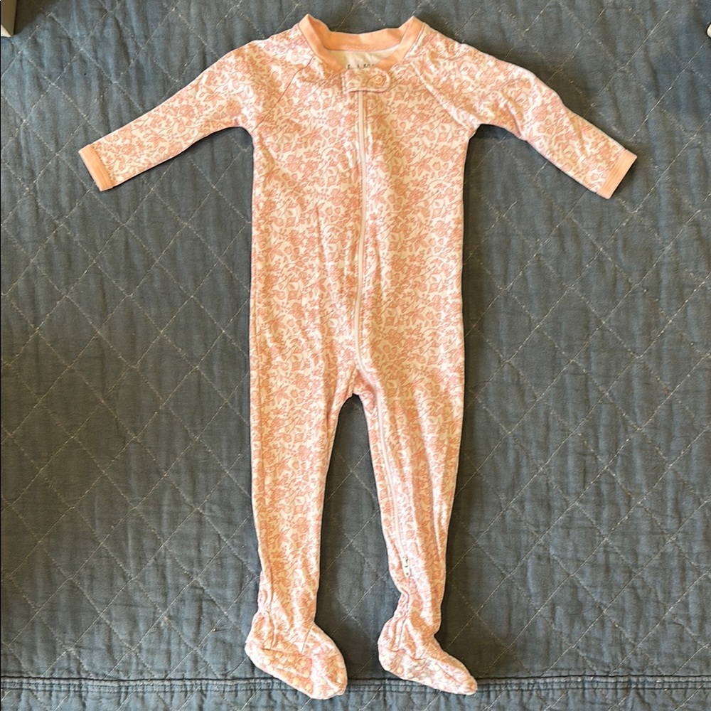 Lake Pink and White Garden Floral Baby One Piece Pajamas Size 12-18 Months